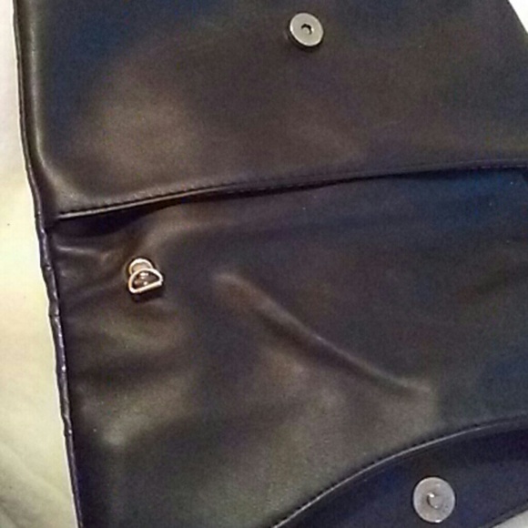 Purse - Picture 3 of 4